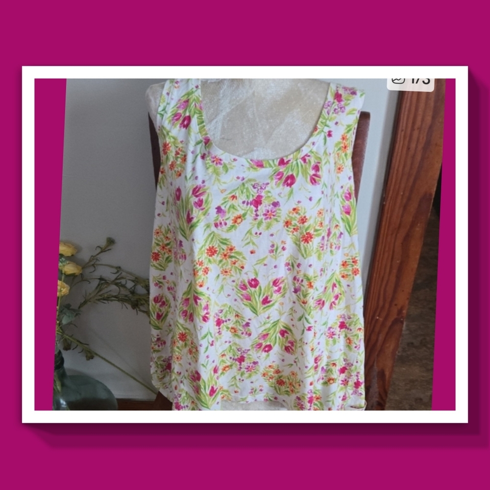 Women's Floral Scoop Neck Tank Top -  Size 18/20